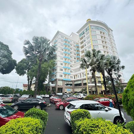 Dakruco Hotel Buon Ma Thuot Bagian luar foto