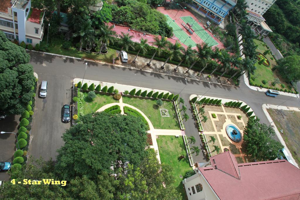 Dakruco Hotel Buon Ma Thuot Bagian luar foto