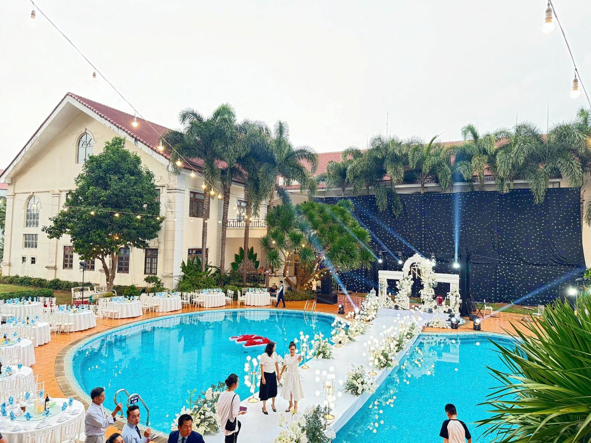 Dakruco Hotel Buon Ma Thuot Bagian luar foto