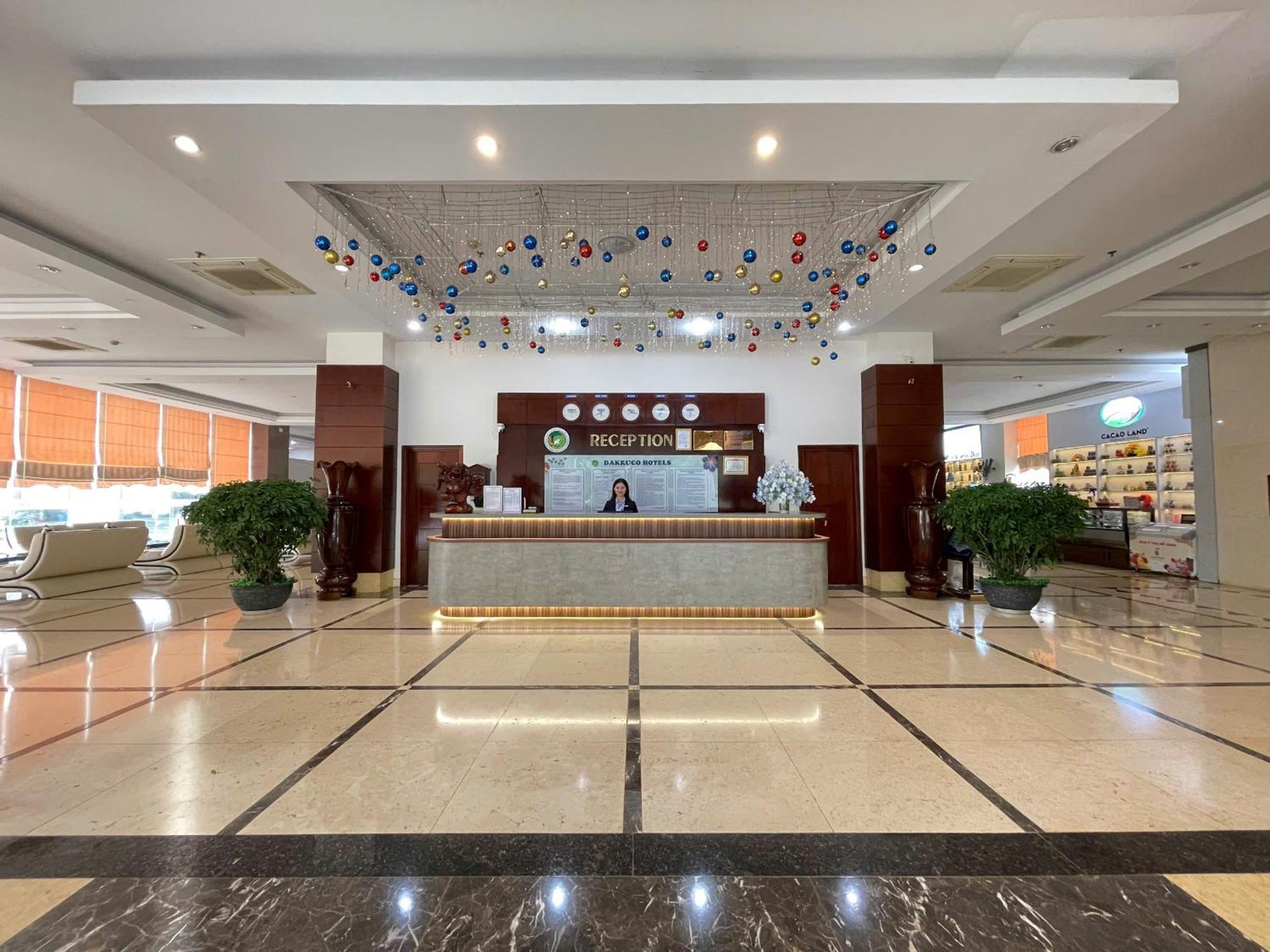 Dakruco Hotel Buon Ma Thuot Bagian luar foto