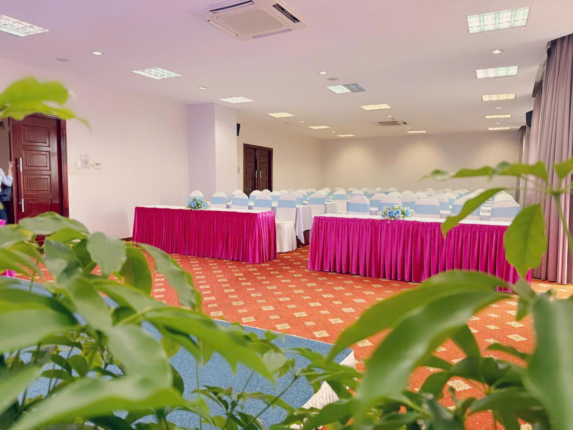 Dakruco Hotel Buon Ma Thuot Bagian luar foto