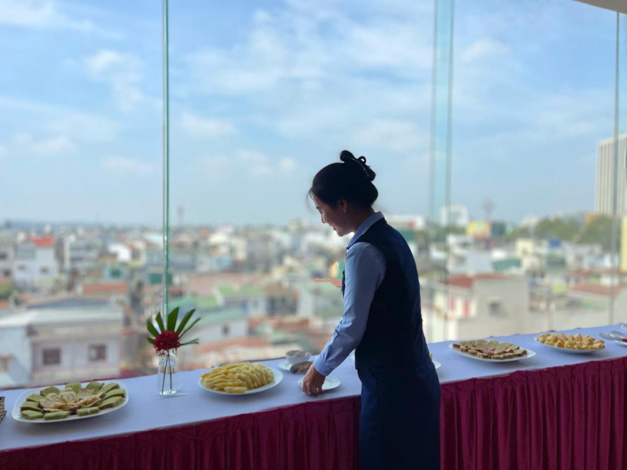 Dakruco Hotel Buon Ma Thuot Bagian luar foto