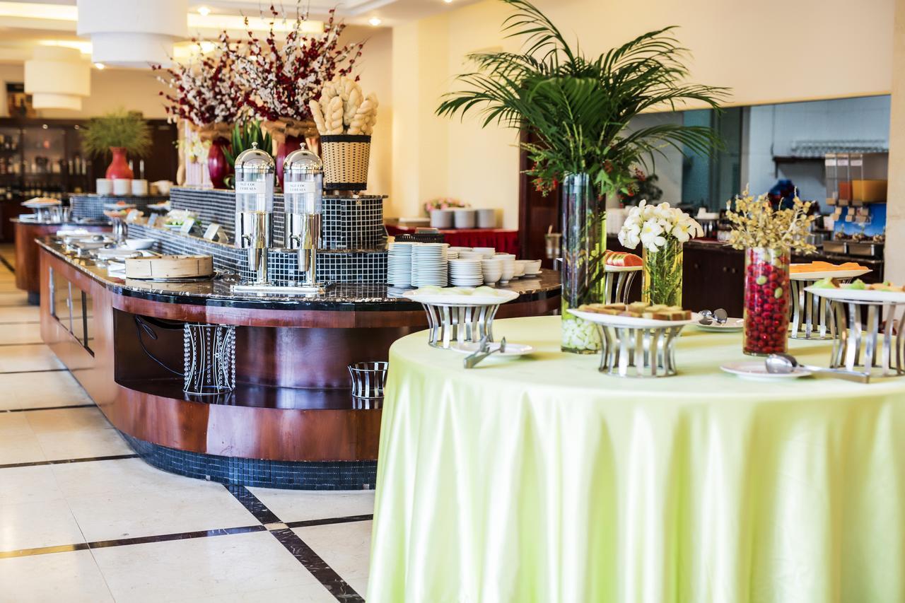 Dakruco Hotel Buon Ma Thuot Bagian luar foto