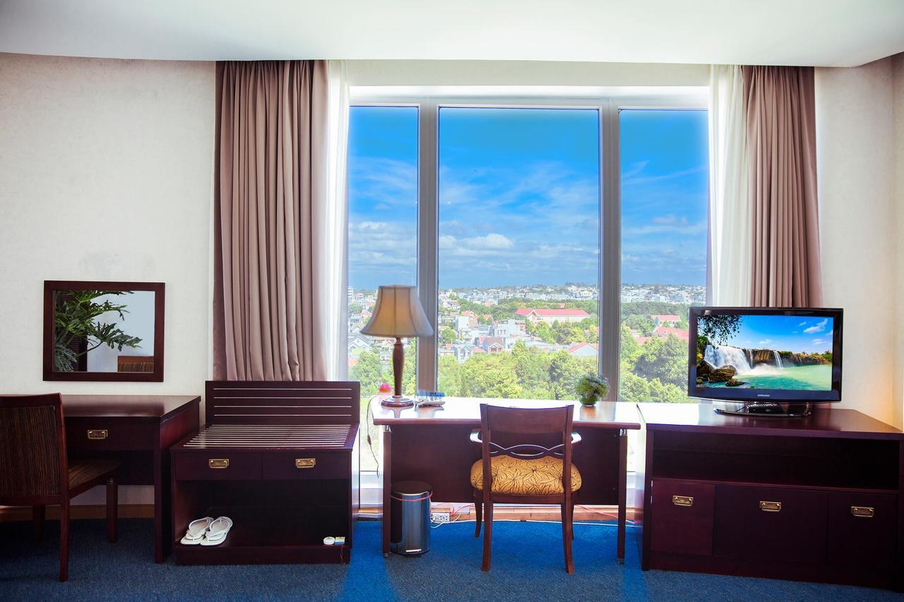 Dakruco Hotel Buon Ma Thuot Bagian luar foto
